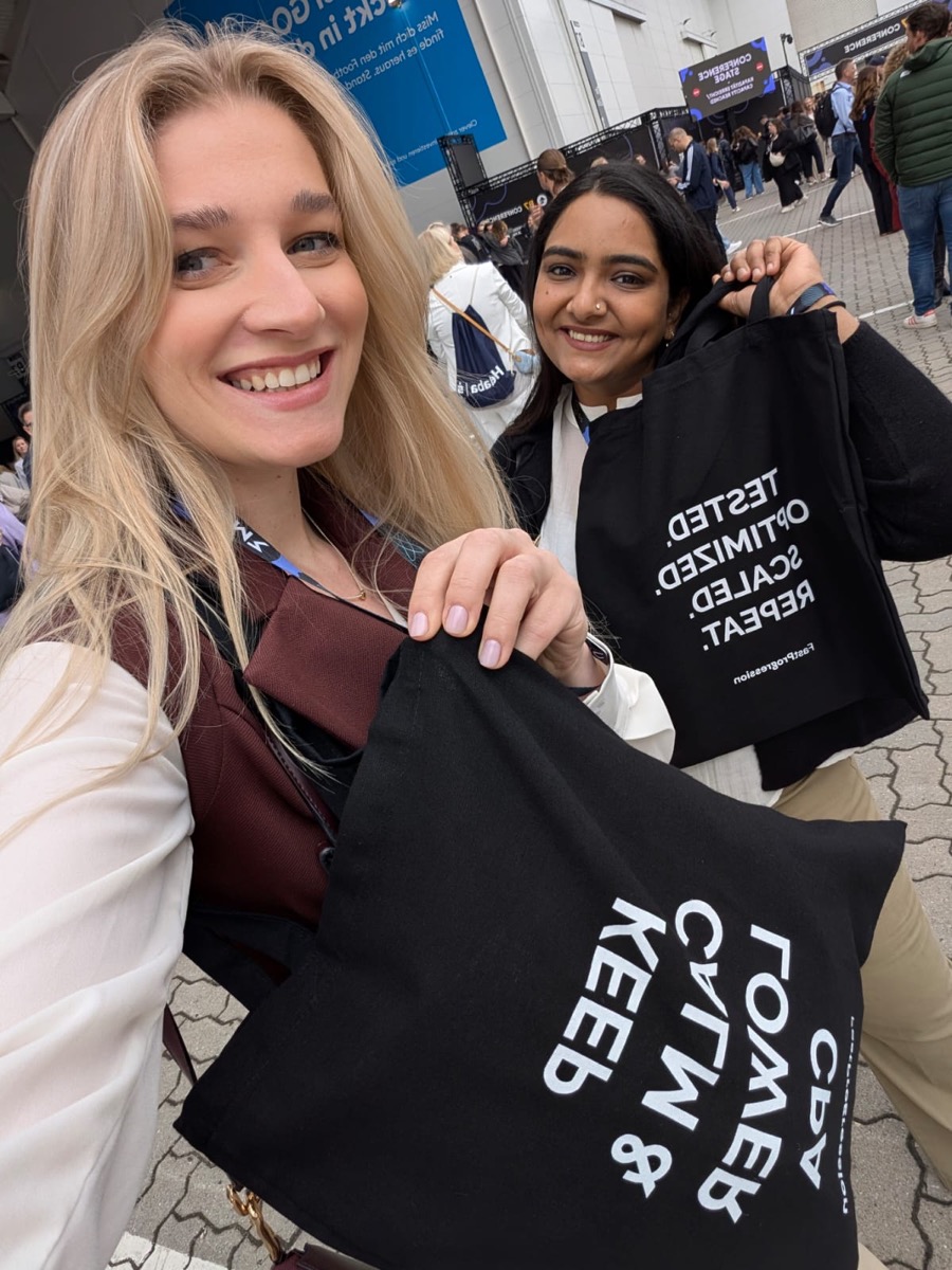 Kirti and Lucia with tote bags